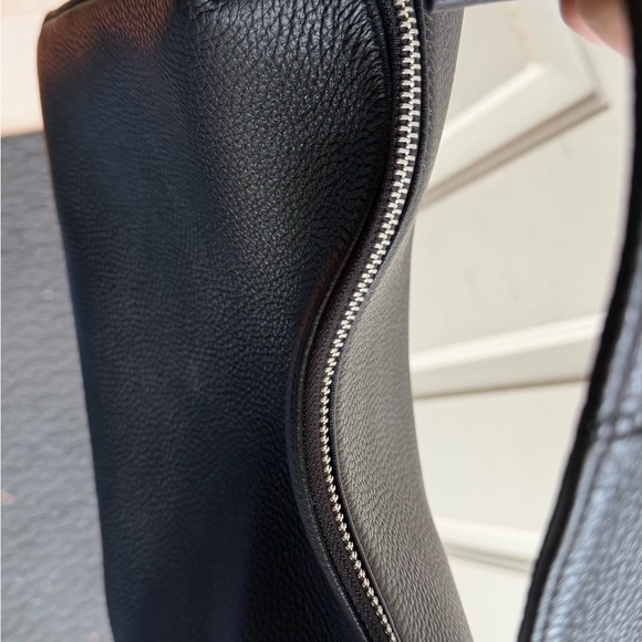 The Horse Mae Black Leather Bag - Picture 5 of 5